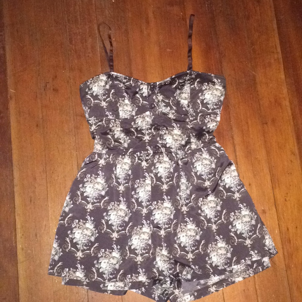 Skort floral romper size m